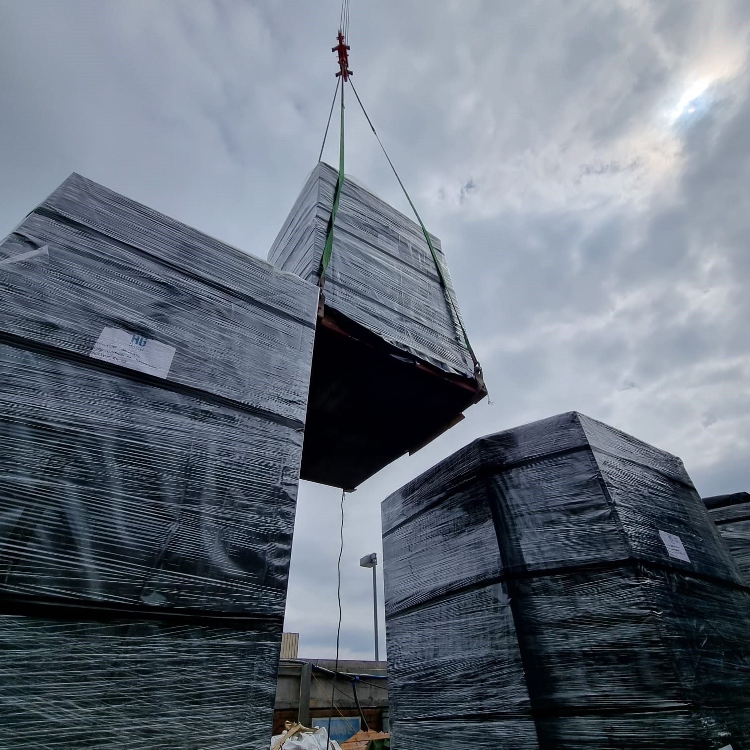 Hammersmith Scheme Progress Update HG Construction HG Construction